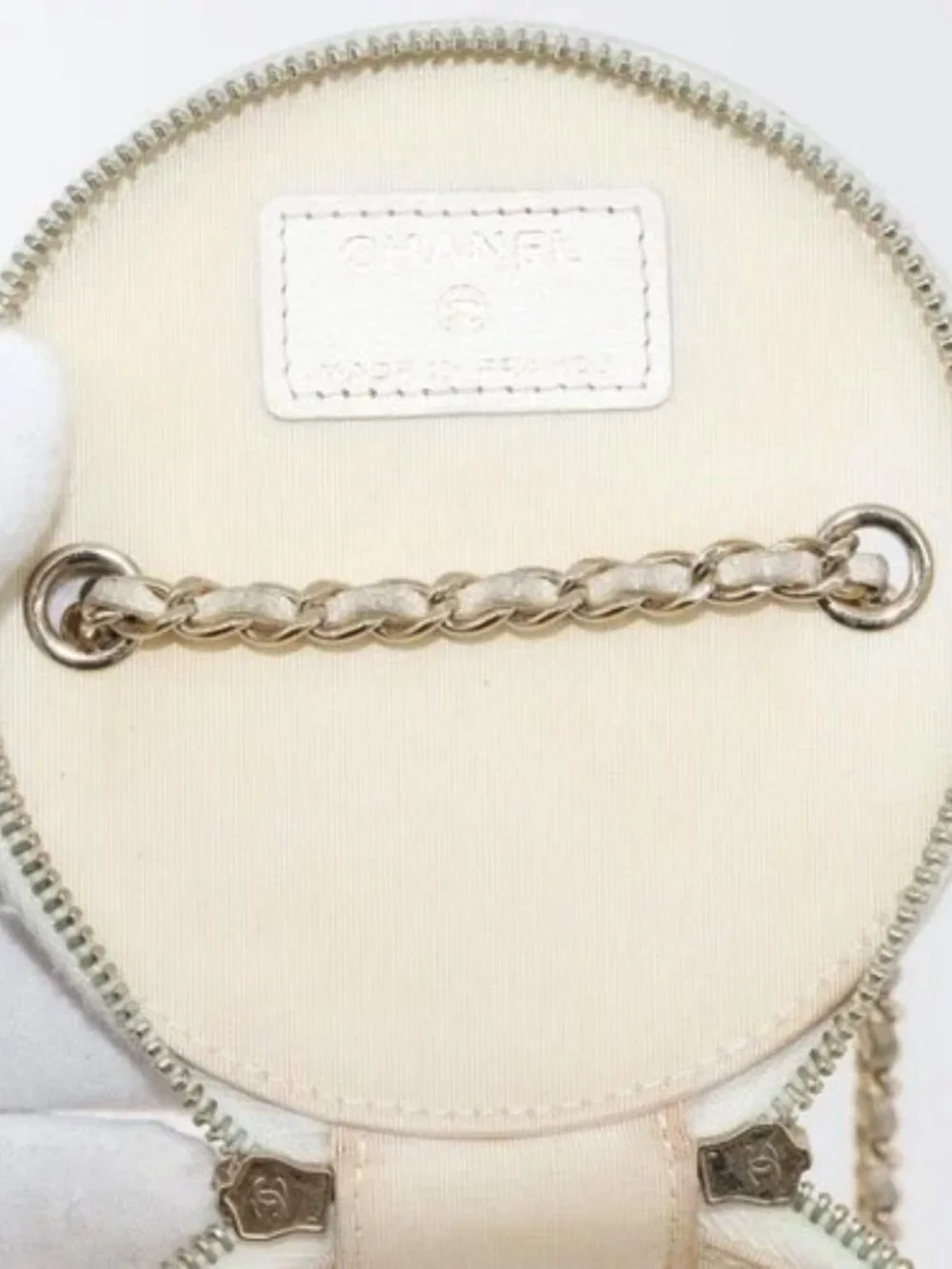 CHANEL Matelasse Chain Shoulder Bag Leather White Gold CC Auth 126060
